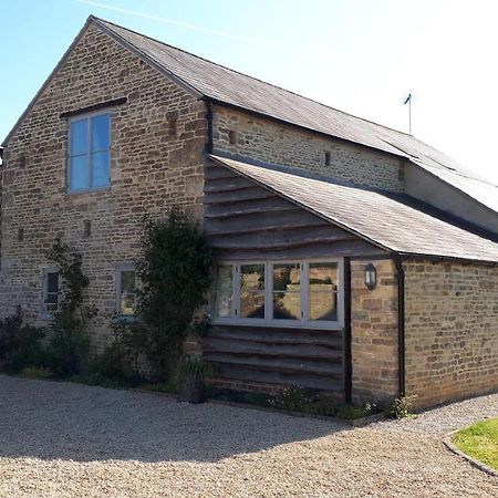 The Byre North End Farm Bed and Breakfast Ashton Keynes Exteriör bild