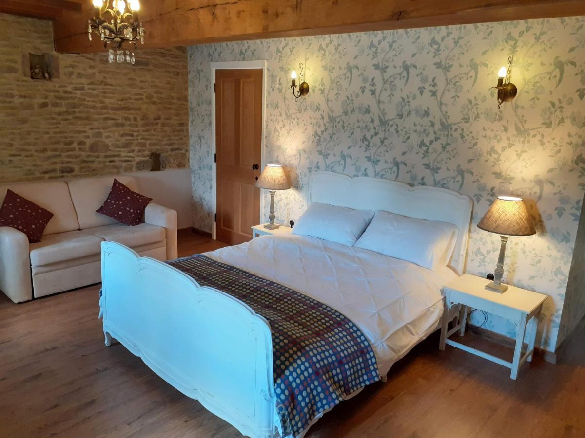 The Byre North End Farm Bed and Breakfast Ashton Keynes Exteriör bild